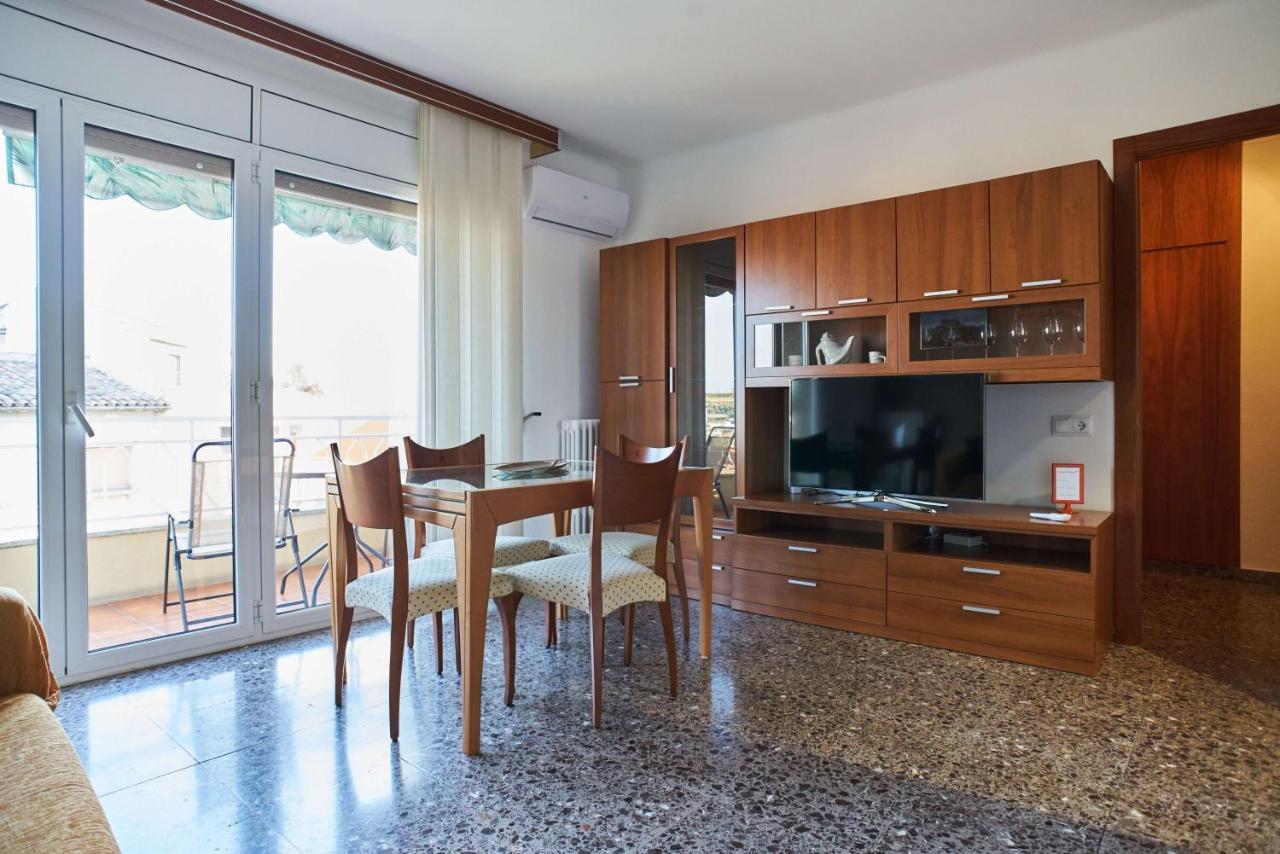Manresa Apartamentos Turisticos מראה חיצוני תמונה