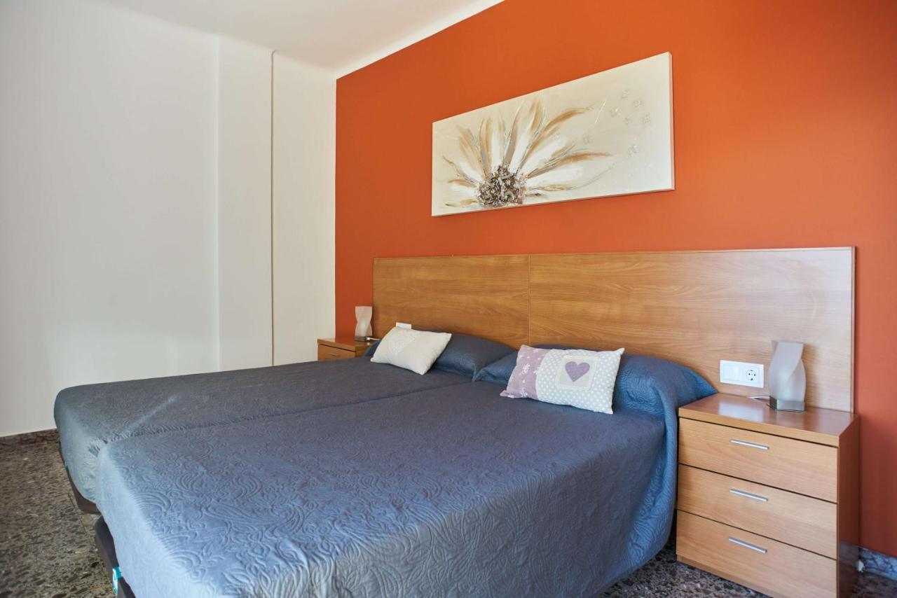 Manresa Apartamentos Turisticos מראה חיצוני תמונה