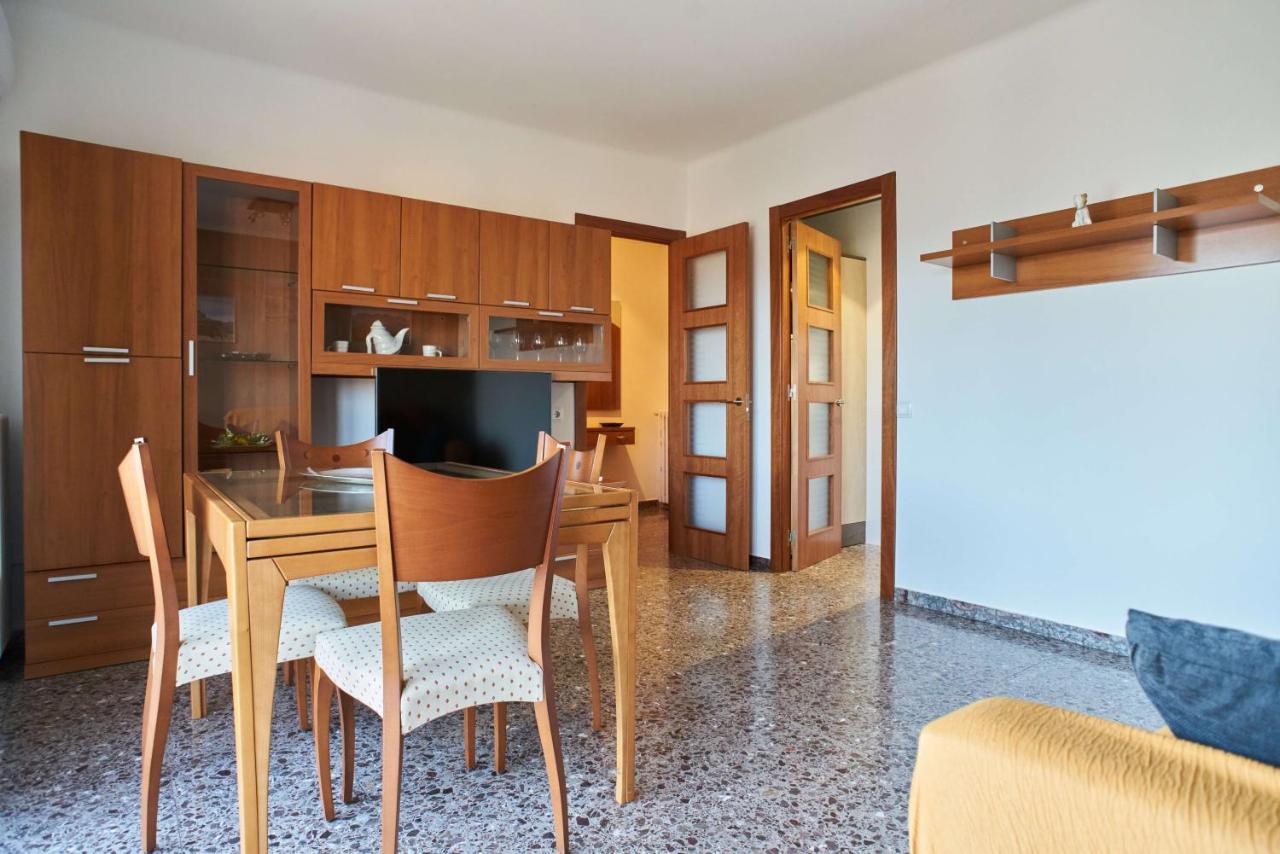 Manresa Apartamentos Turisticos מראה חיצוני תמונה