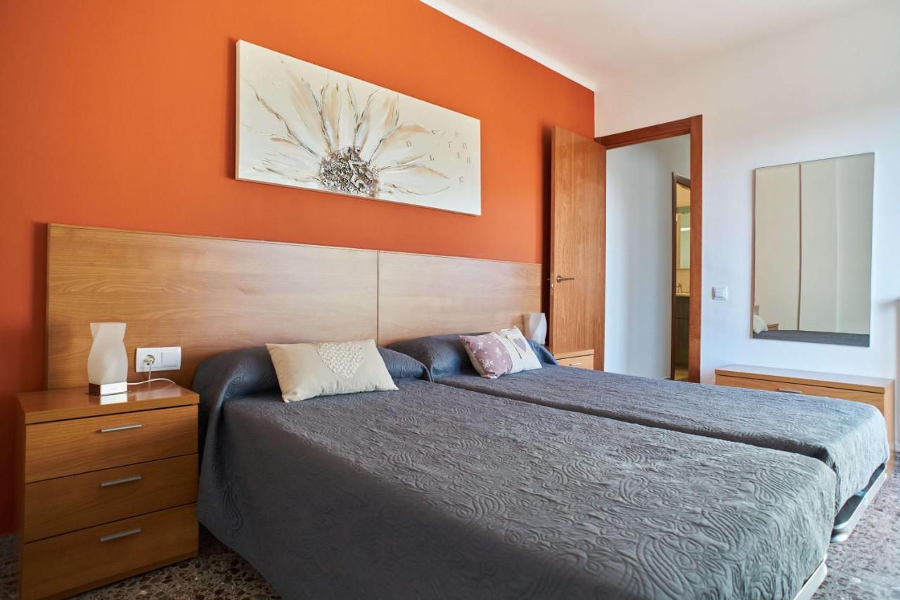 Manresa Apartamentos Turisticos מראה חיצוני תמונה