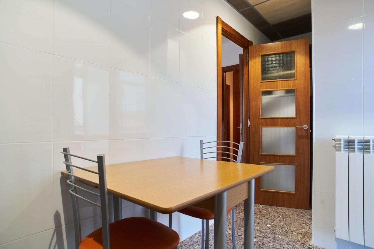 Manresa Apartamentos Turisticos מראה חיצוני תמונה